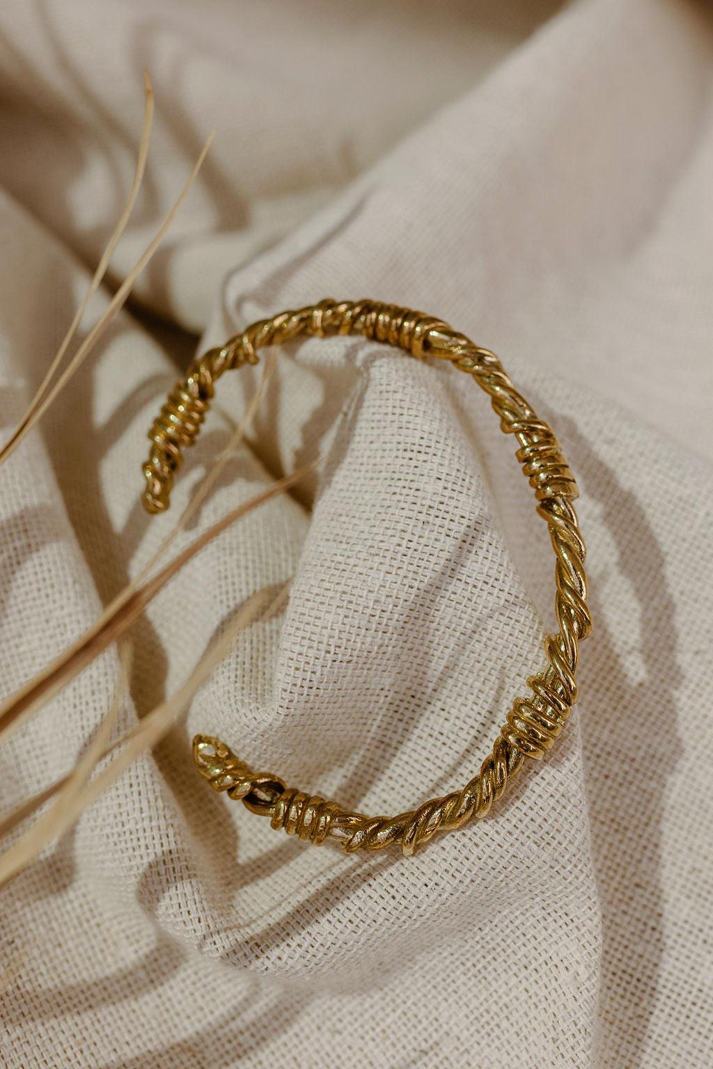 Braided Gold Ring Band – Dea Dia