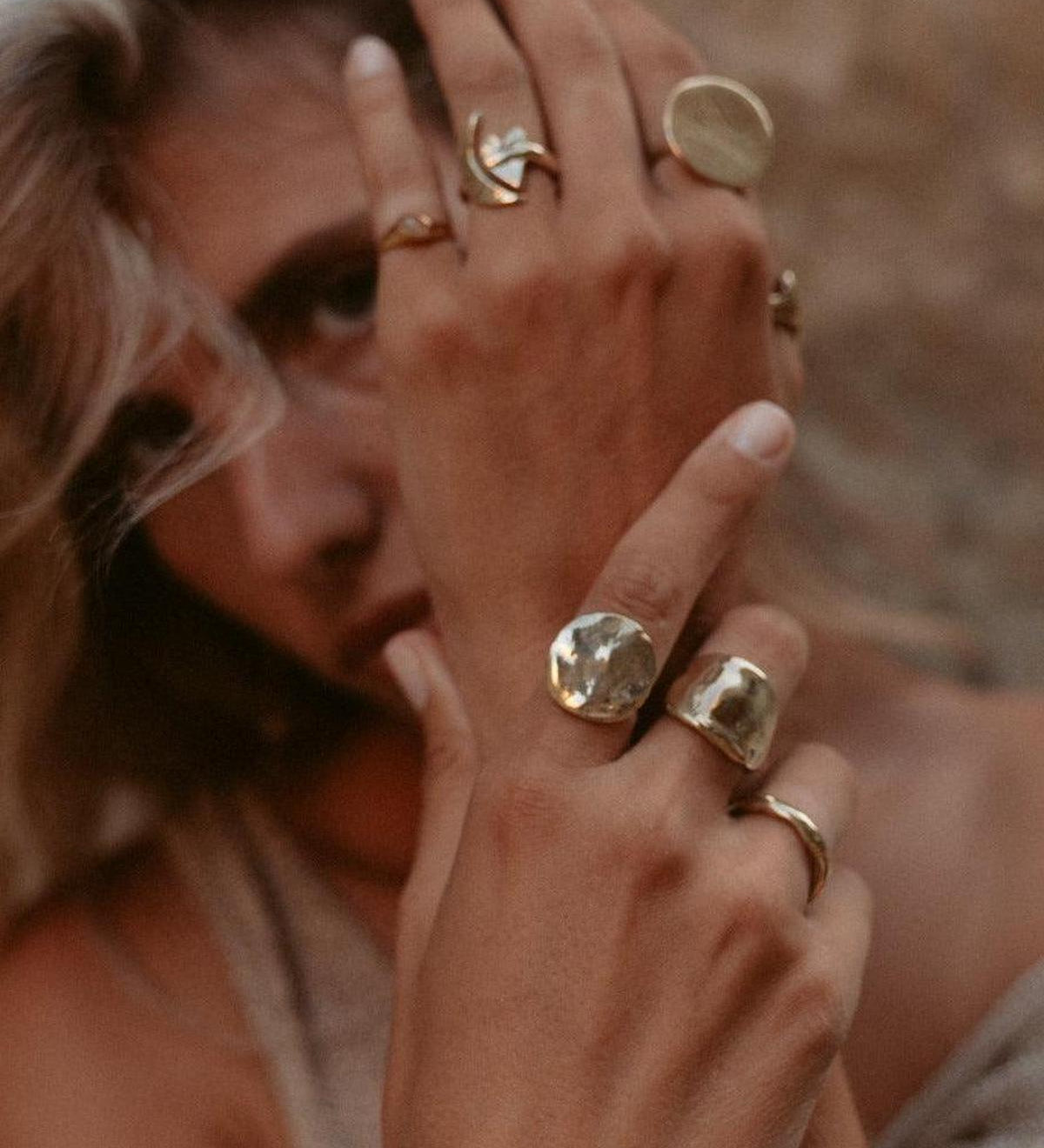 14k Solid Gold Lunar Moon Ring - Dea Dia