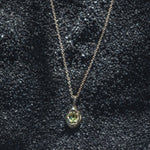 Chartreuse Green Australian Sapphire Forma Charm - Dea Dia
