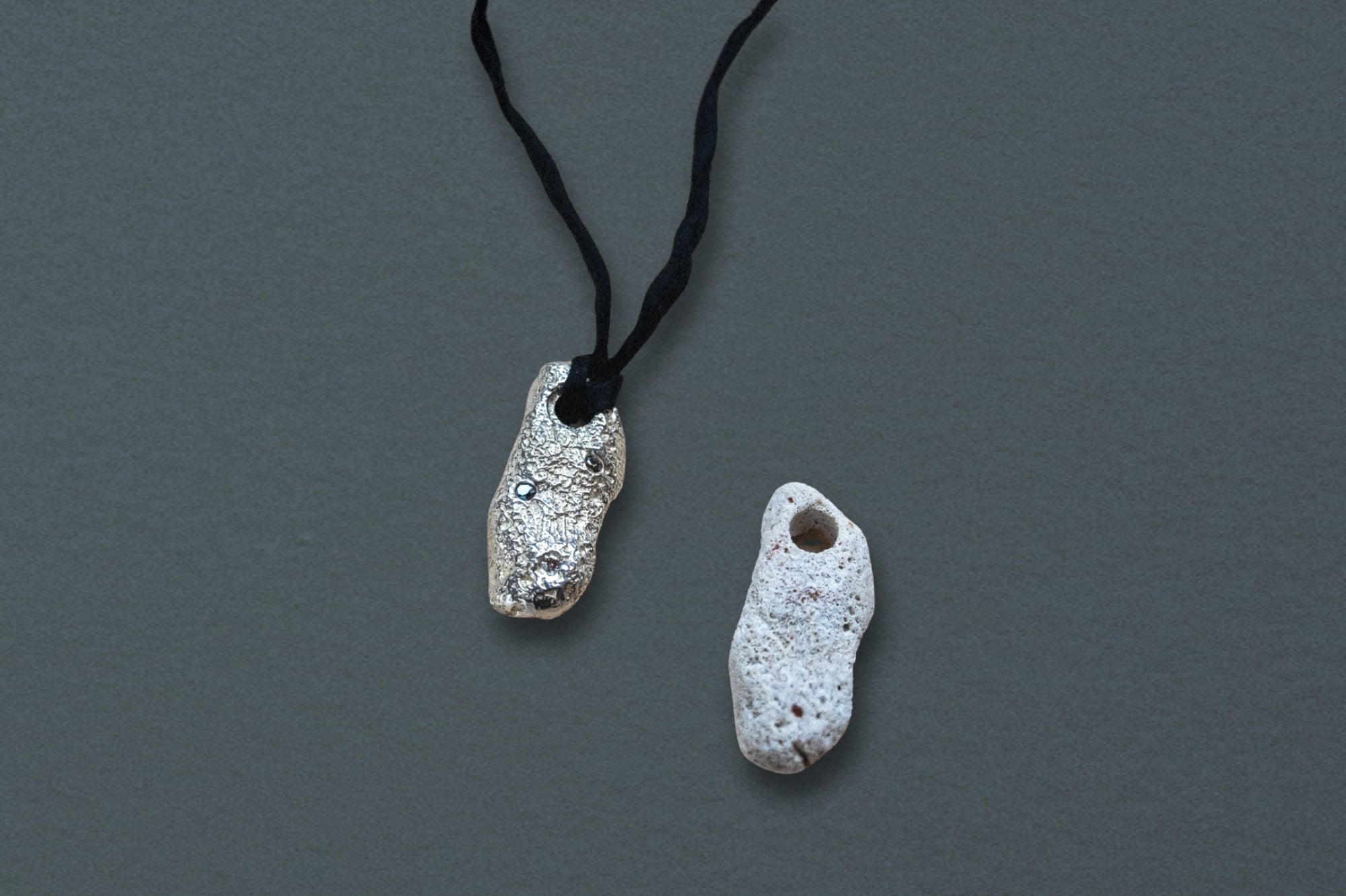 Coral Pendant Necklace - Dea Dia