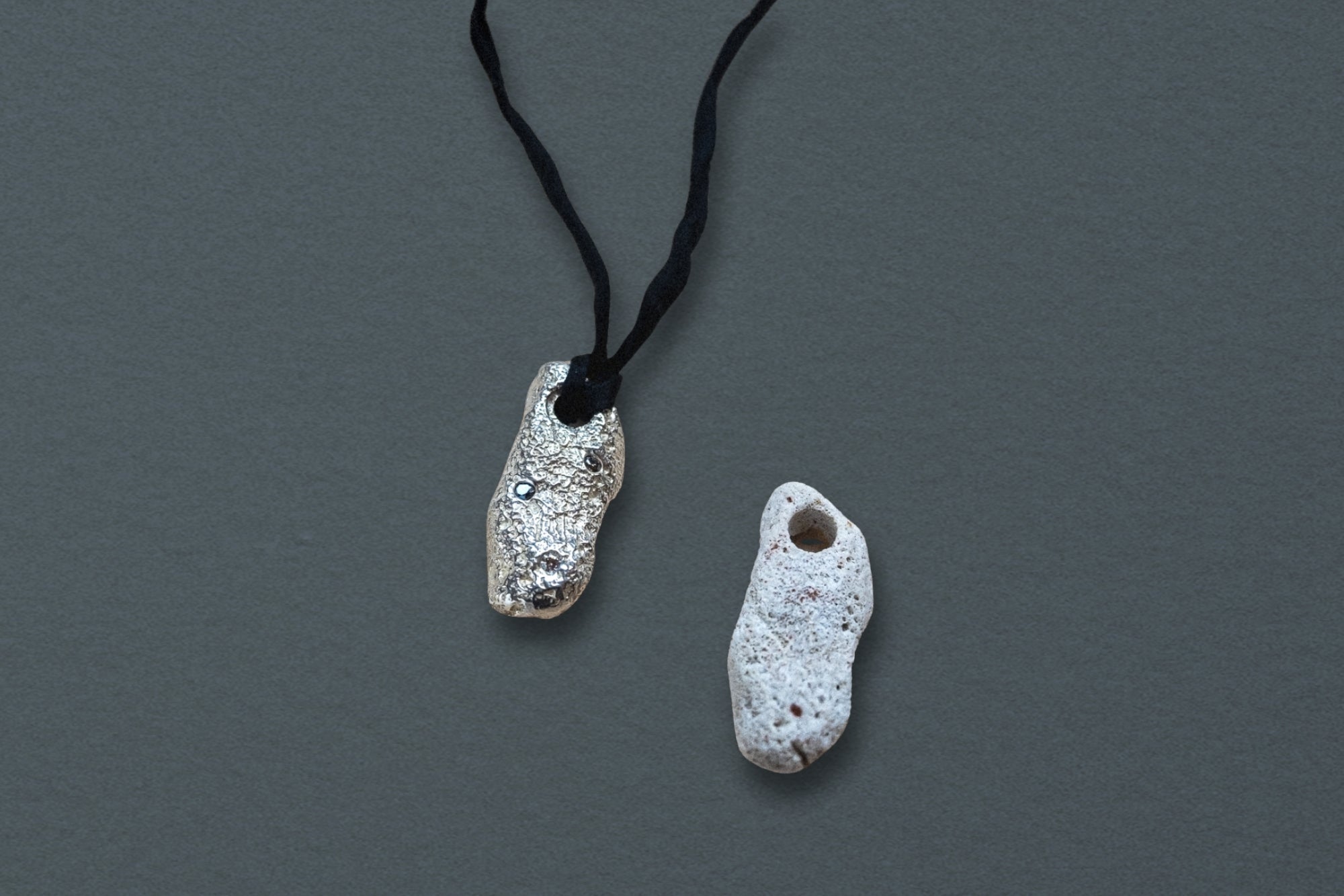 Coral Pendant Necklace - Dea Dia