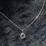 Deep Green Australian Sapphire Forma Charm - Dea Dia