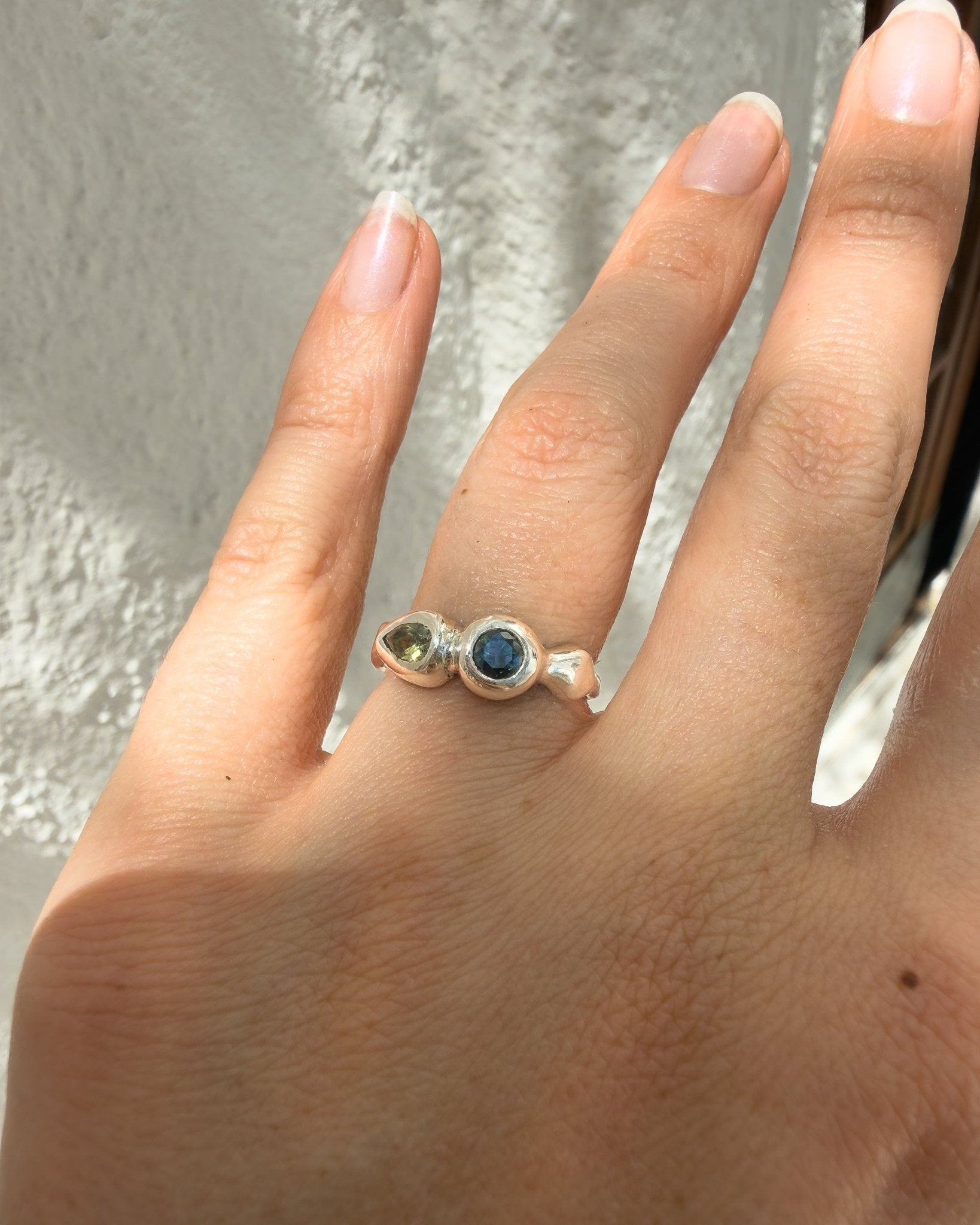Delphi Toi et Moi Ring, Blue & Green Sapphire in Recycled Silver - Dea Dia
