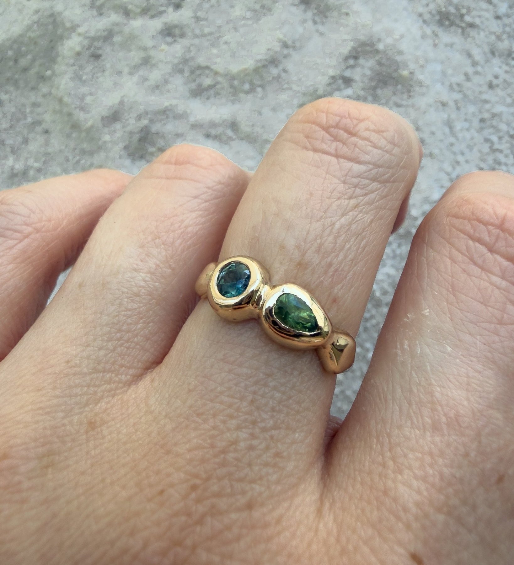 Delphi Toi et Moi Ring, Blue & Green Sapphire in Solid 14k Gold - Dea Dia