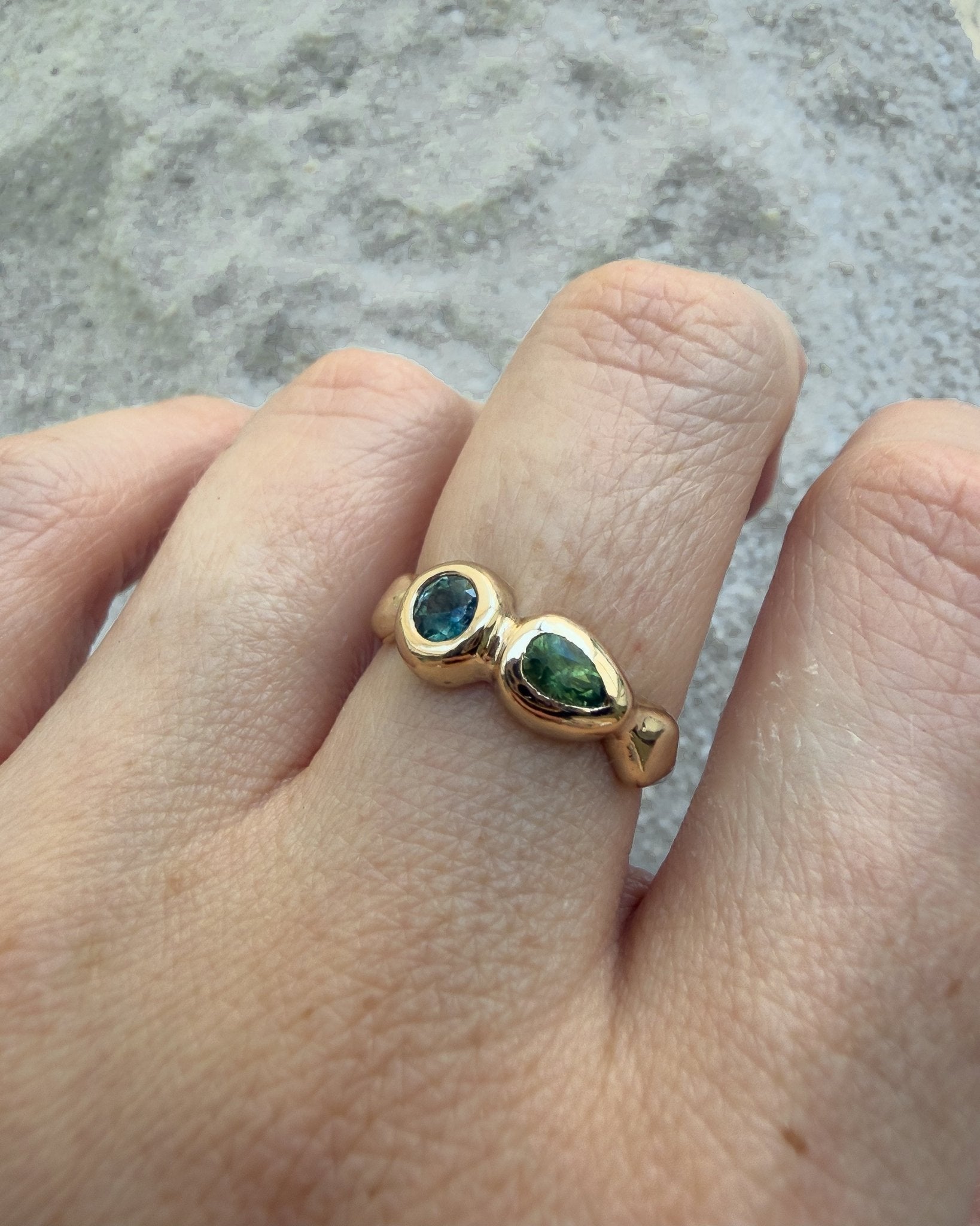 Delphi Toi et Moi Ring, Blue & Green Sapphire in Solid 14k Gold - Dea Dia