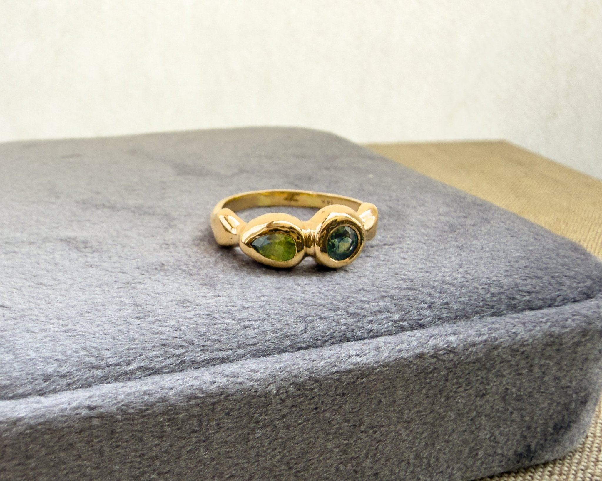 Delphi Toi et Moi Ring, Blue & Green Sapphire in Solid 14k Gold - Dea Dia