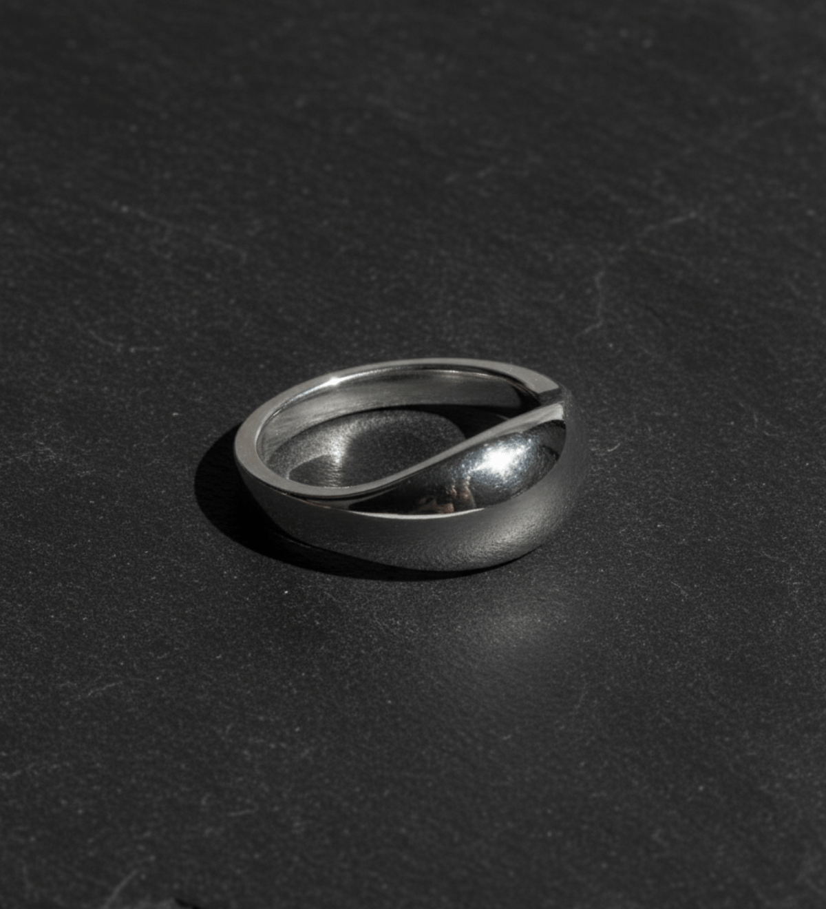 Dome Pinky Ring - Dea Dia