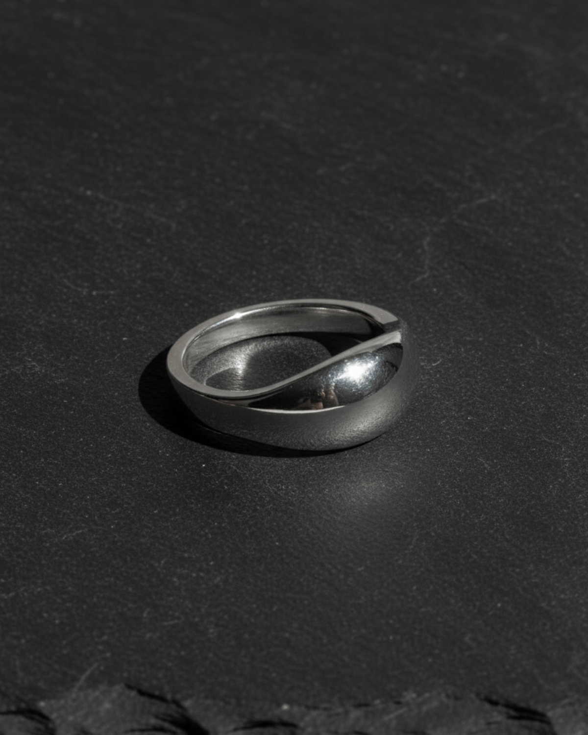 Dome Pinky Ring - Dea Dia