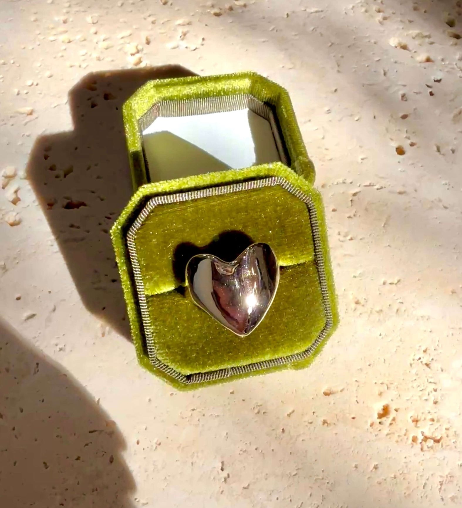 Eros Solid Gold Heart Signet Ring - Dea Dia