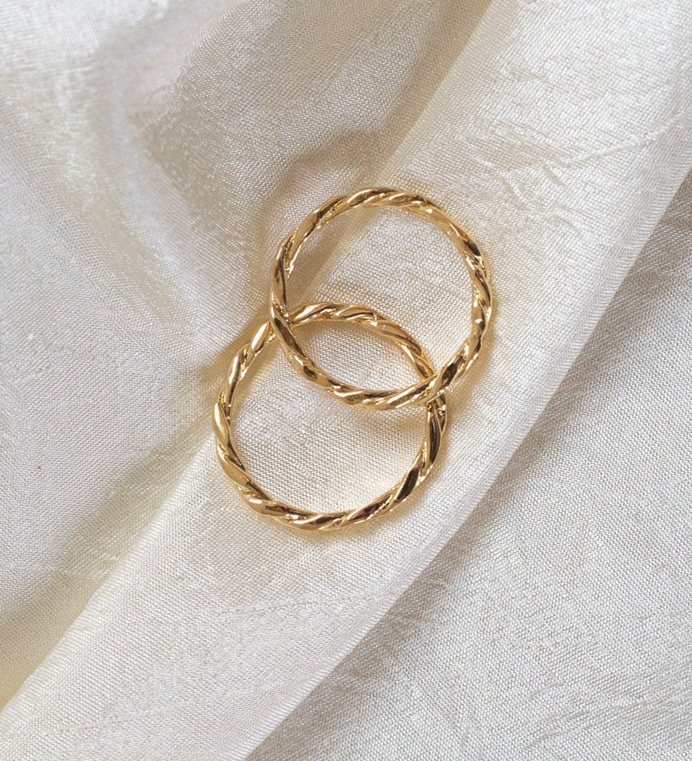 Flat Twist Wedding Band in Solid 14k or 18k Gold - Dea Dia