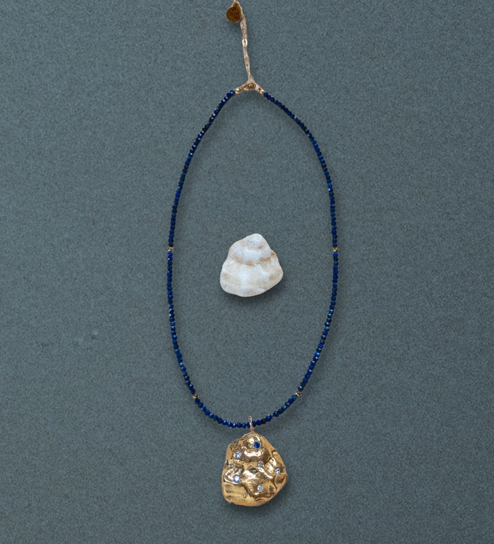 Lapis Mollusk Shell Necklace - Dea Dia