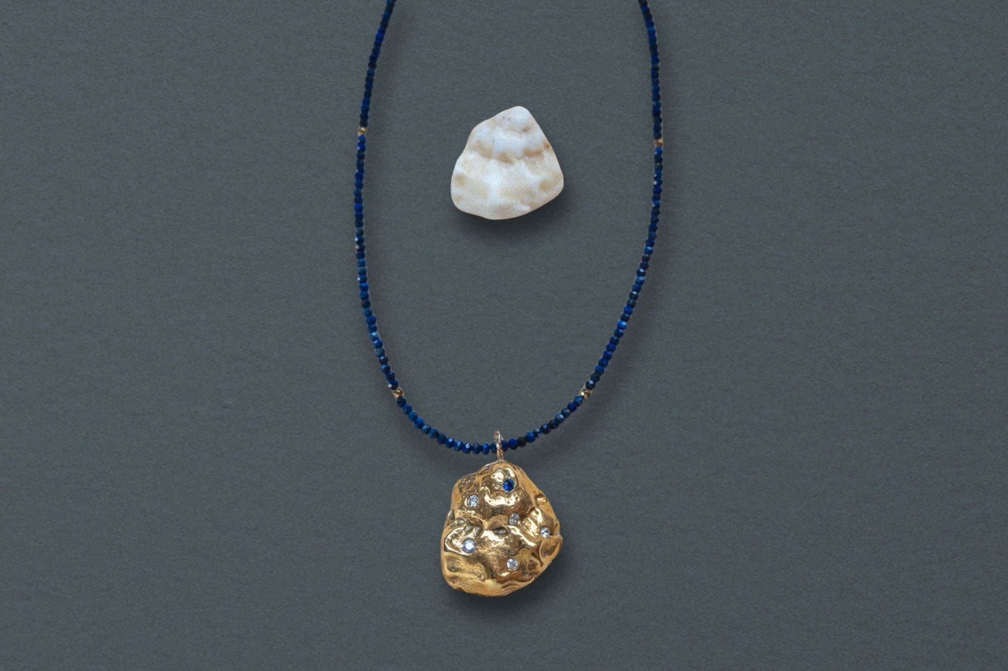 Lapis Mollusk Shell Necklace - Dea Dia