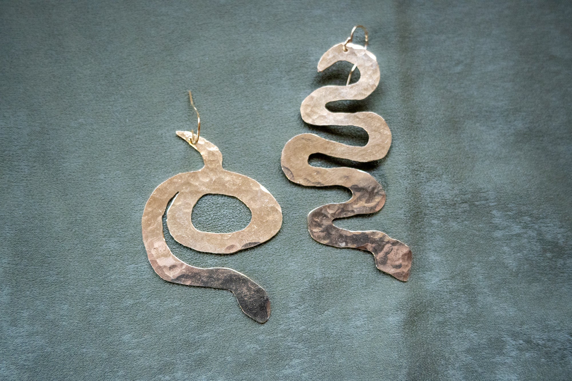 Mismatched Gold Snake Earrings with Hammer Texture - Dea Dia