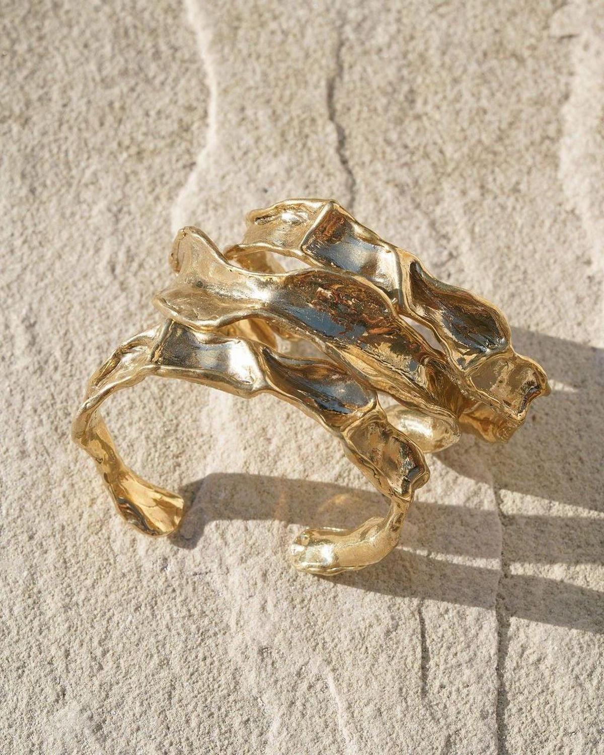 Nova Gold Cuff Bracelet - Dea Dia