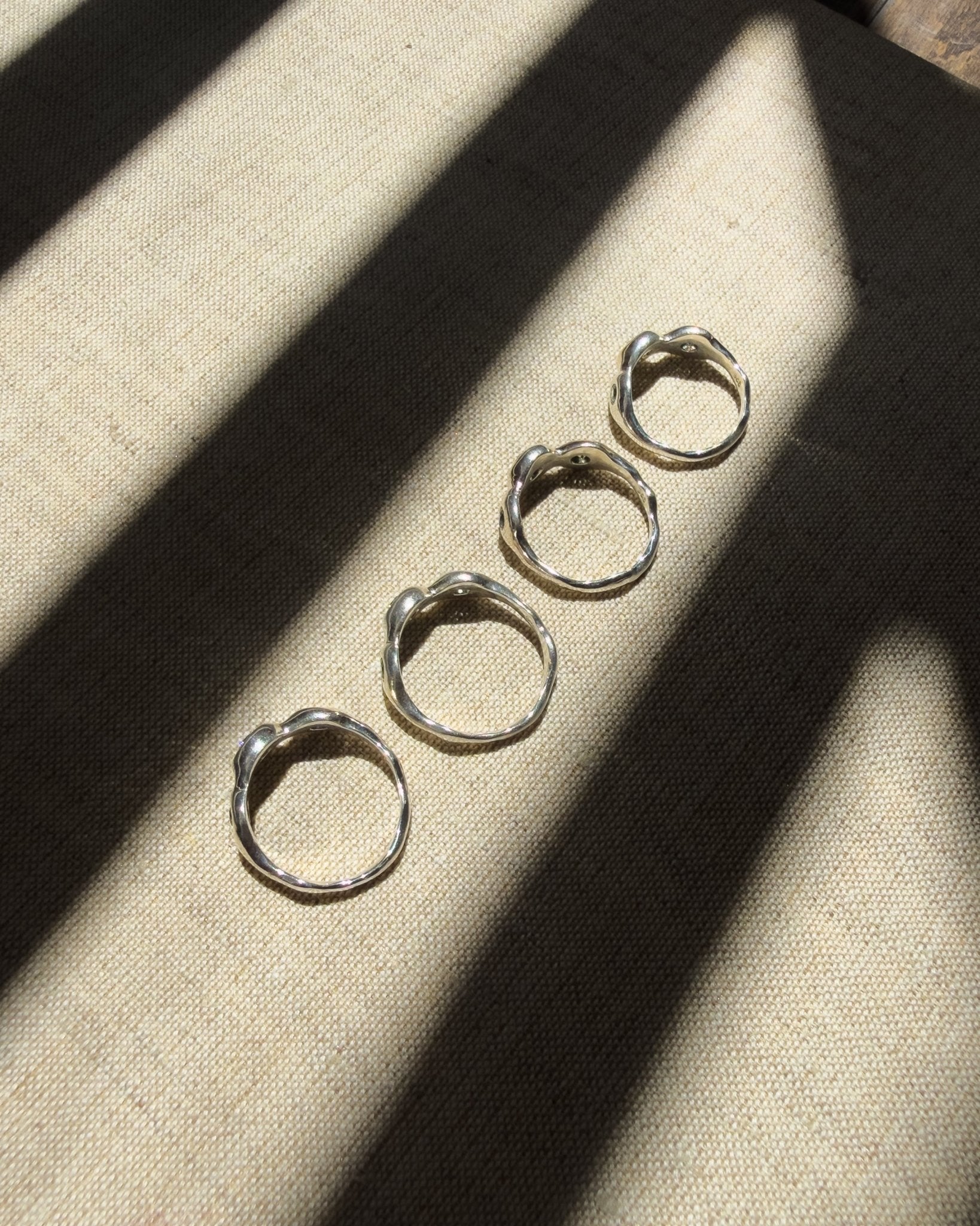 Pebble Ring, Sapphire & Mali Garnet in Recycled Silver - Dea Dia