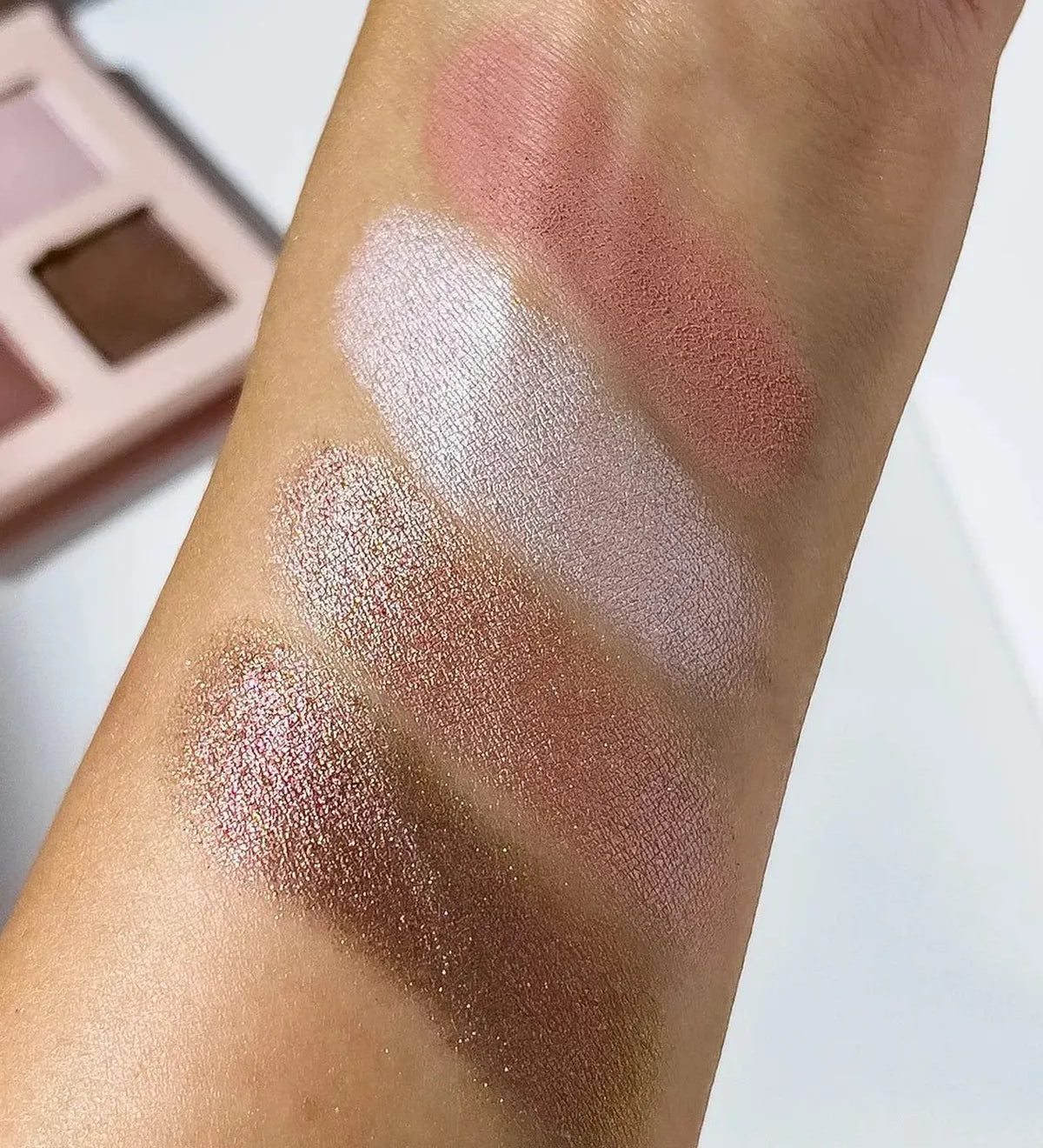 Rose Quartz Crystal Eyeshadow Quad - Dea Dia