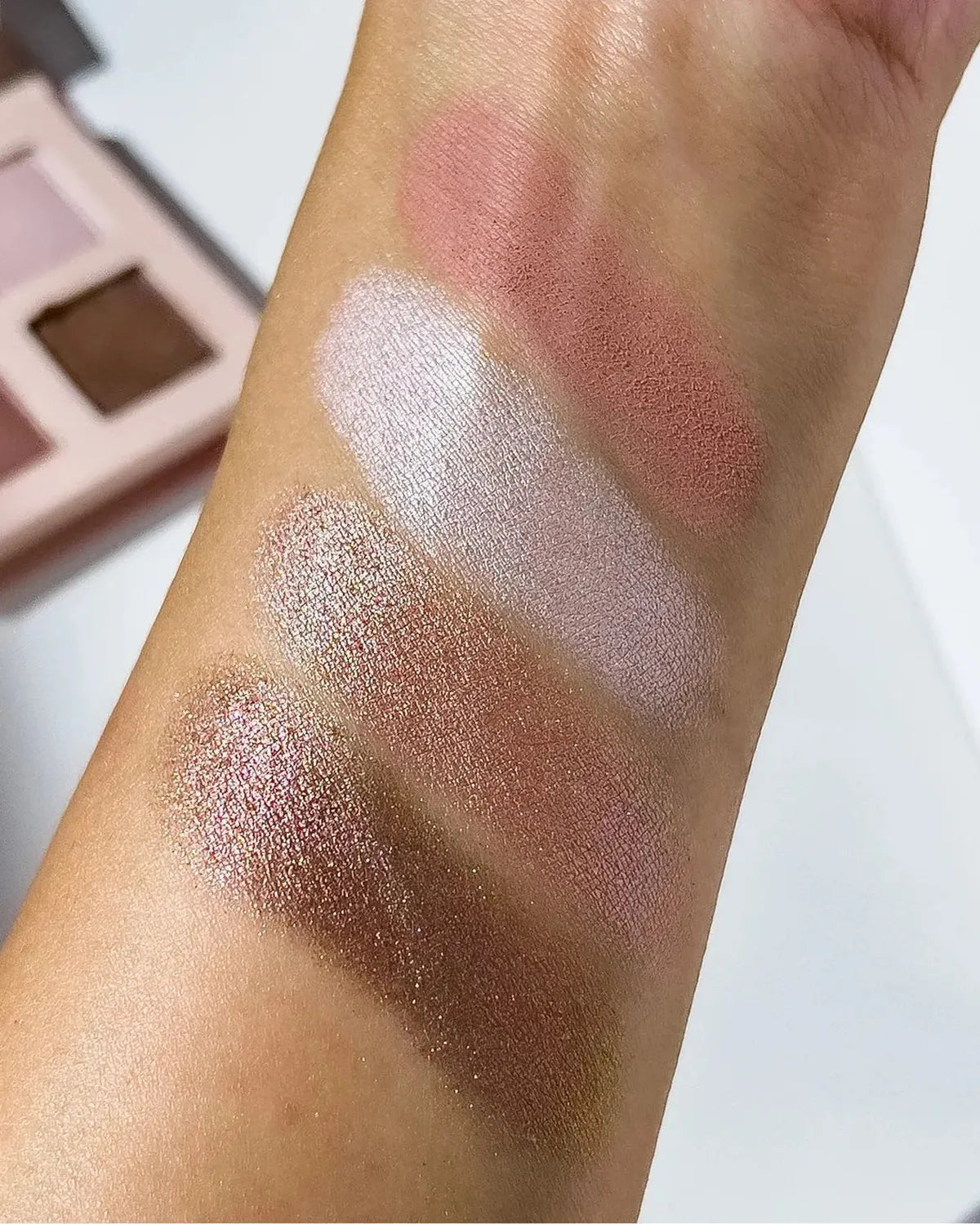Rose Quartz Crystal Eyeshadow Quad - Dea Dia