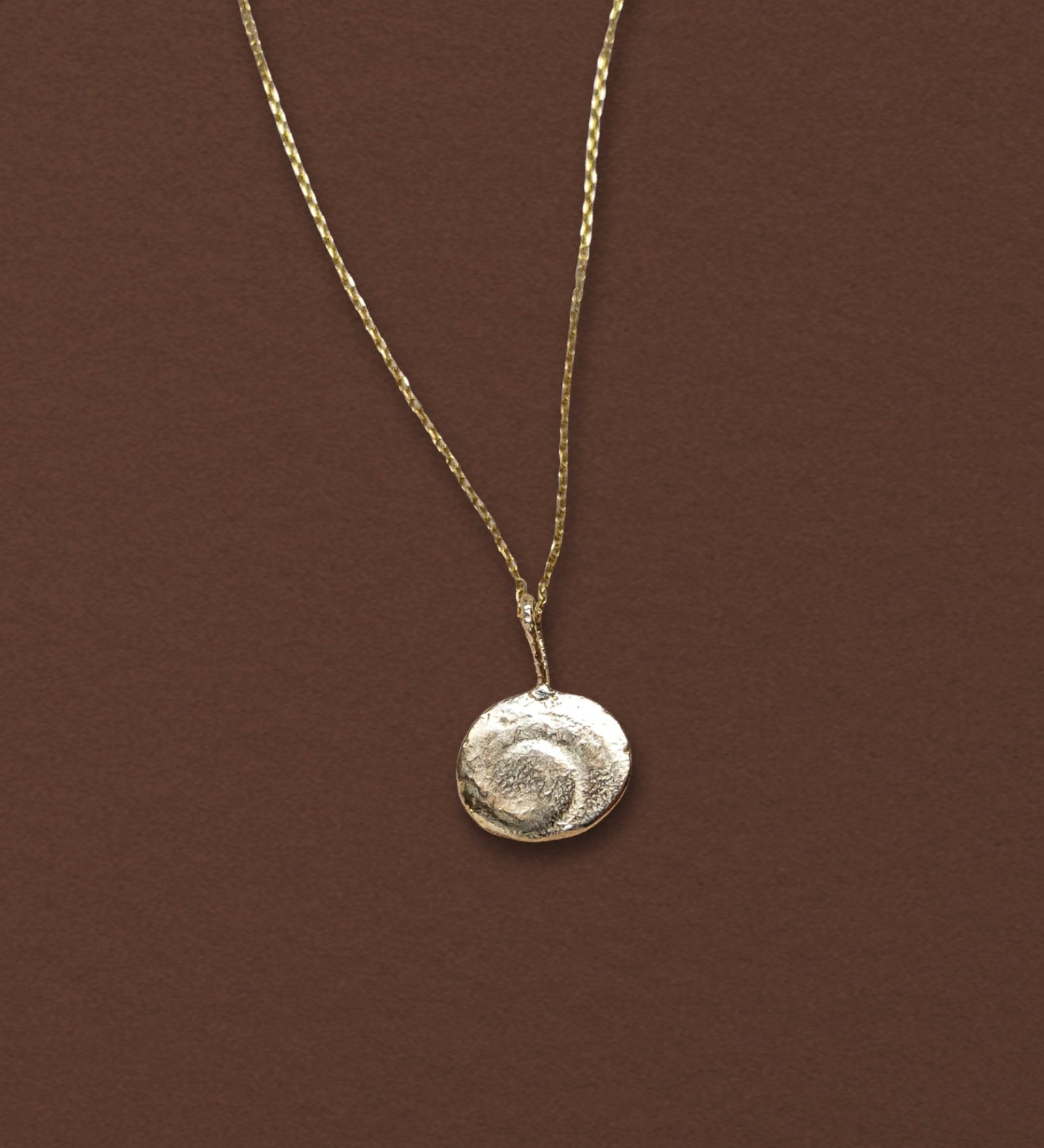 Shiva Shell Charm, 14k Gold with Teal Sapphire - Dea Dia