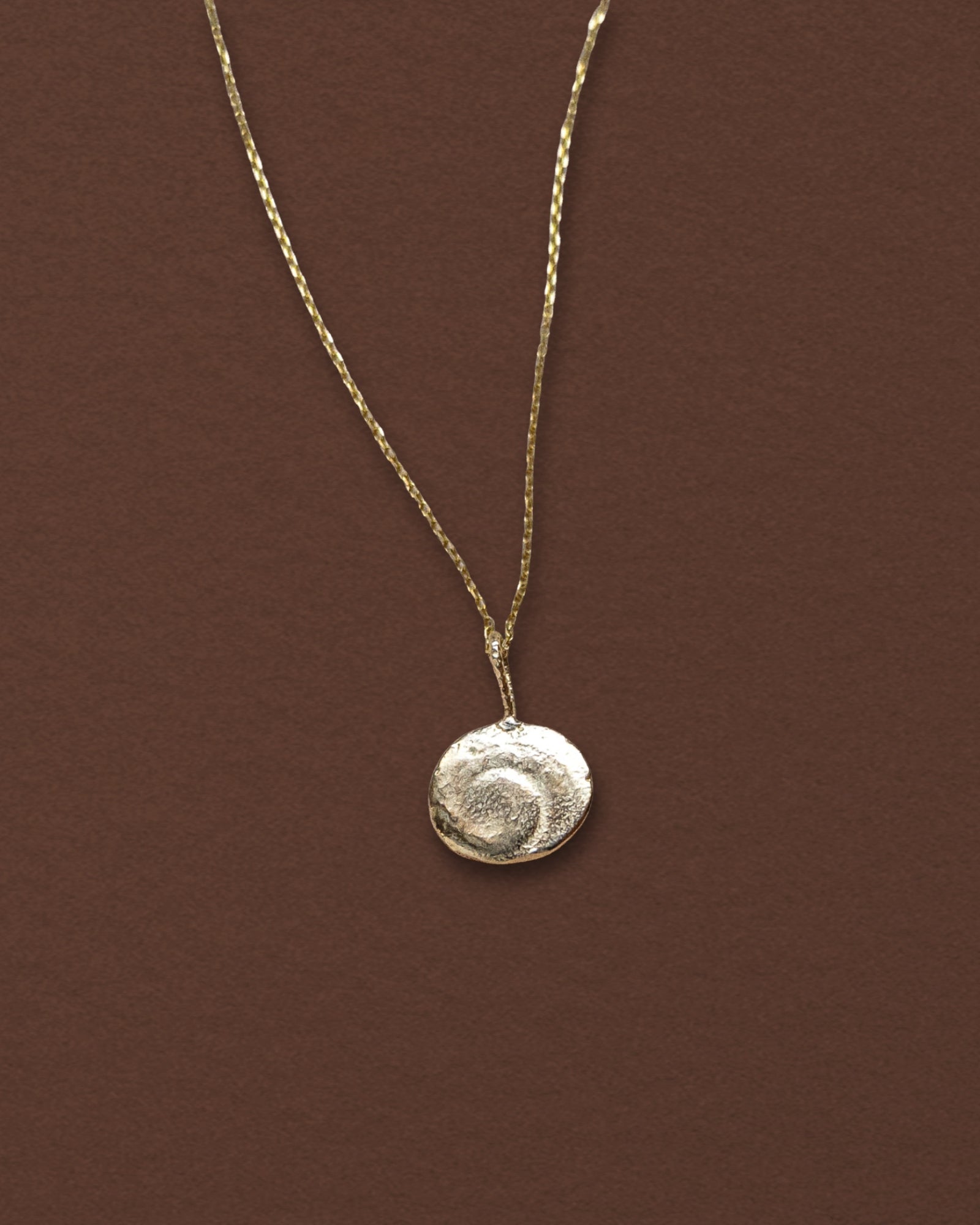 Shiva Shell Charm, 14k Gold with Teal Sapphire - Dea Dia