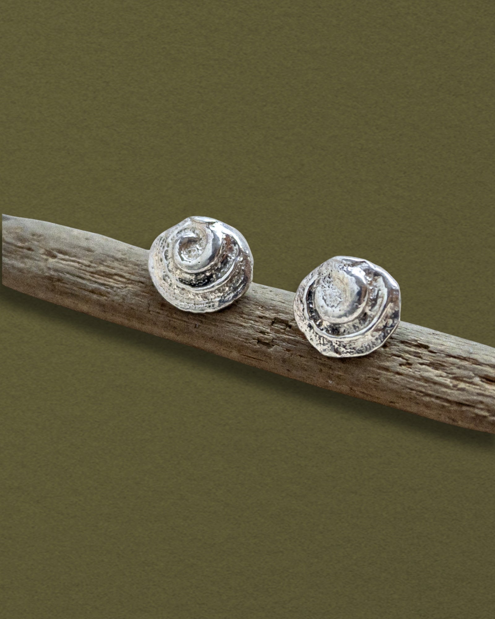 Shiva Shell Stud Earrings - Dea Dia