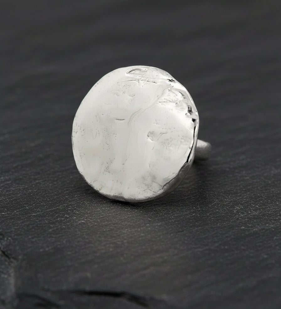 Silver Lunar Moon Ring - Dea Dia