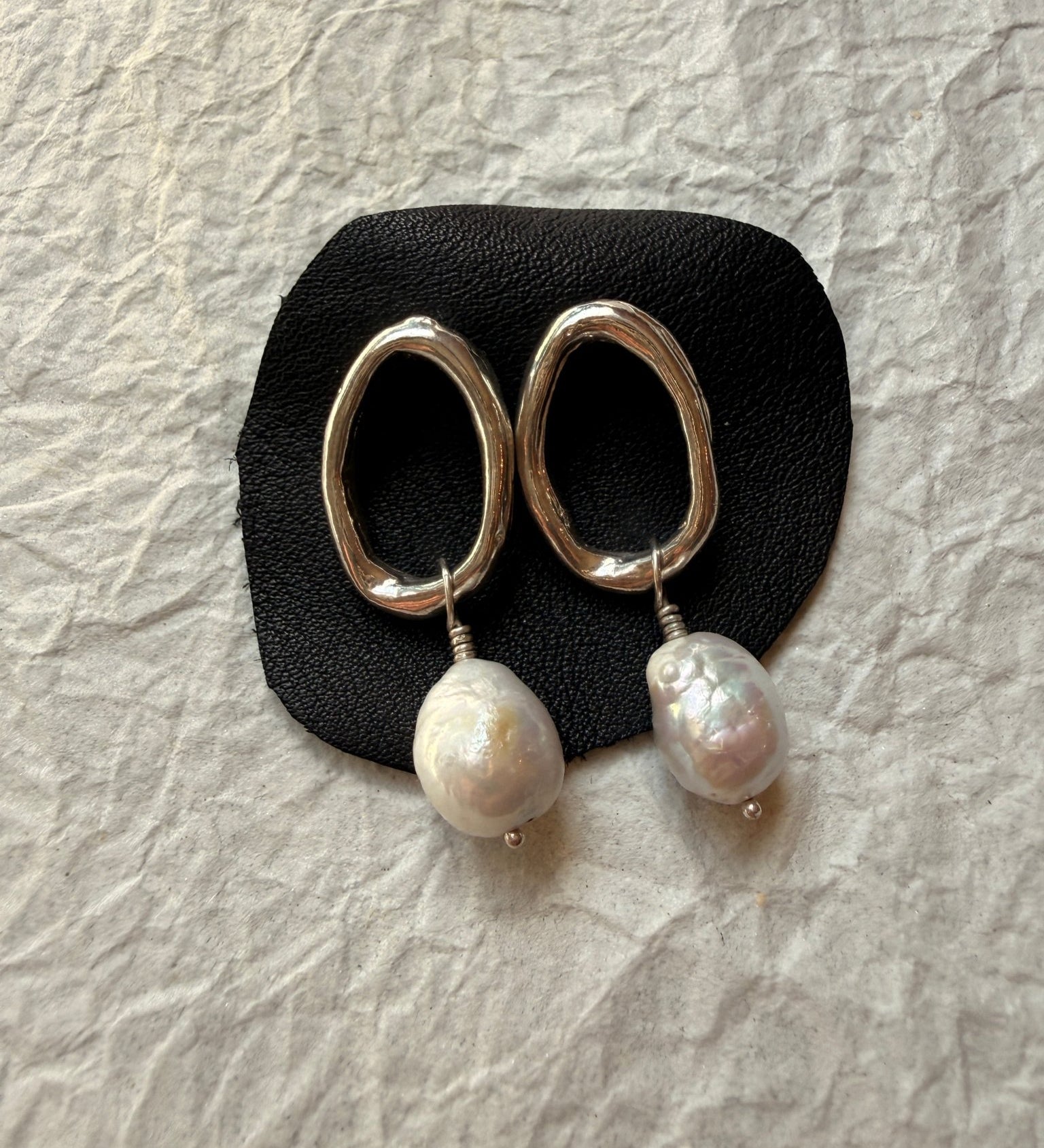 Silver Organic Open Circle Pearl Stud Earrings - Dea Dia