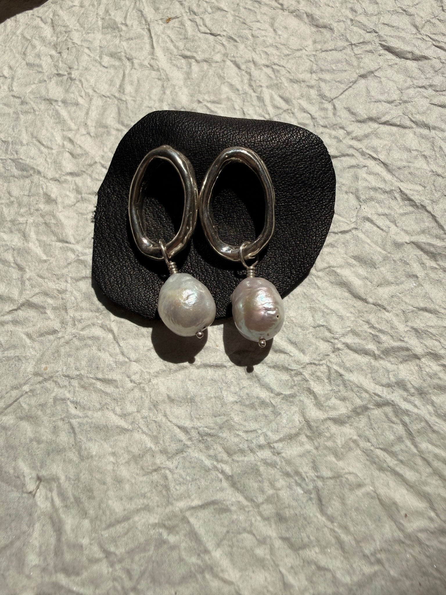 Silver Organic Open Circle Pearl Stud Earrings - Dea Dia