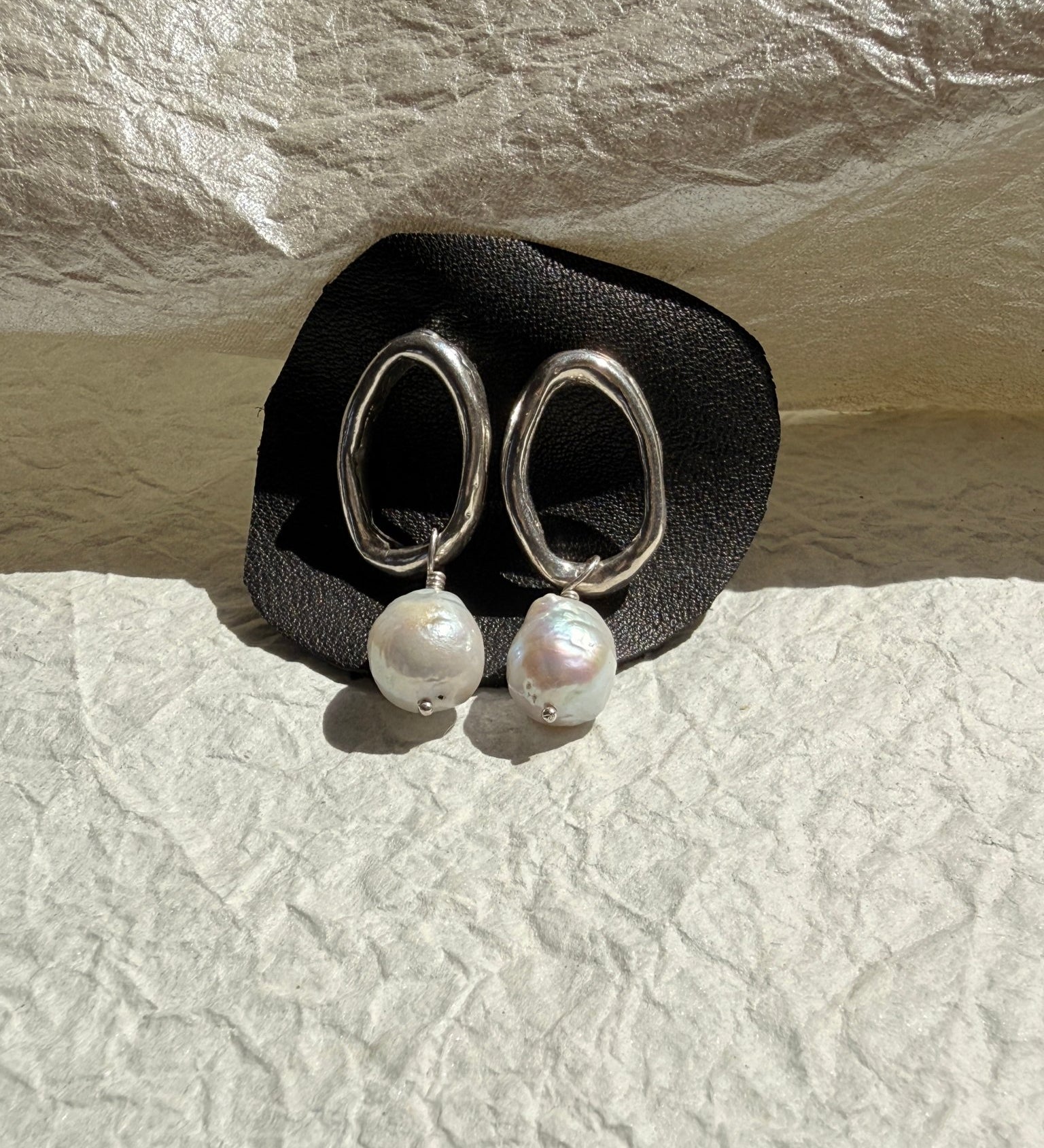 Silver Organic Open Circle Pearl Stud Earrings - Dea Dia
