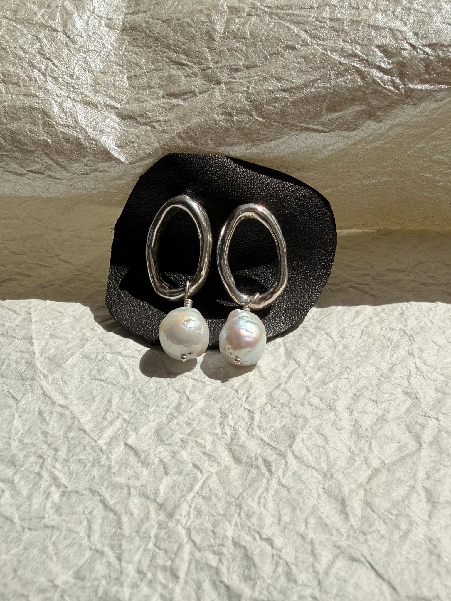 Silver Organic Open Circle Pearl Stud Earrings - Dea Dia