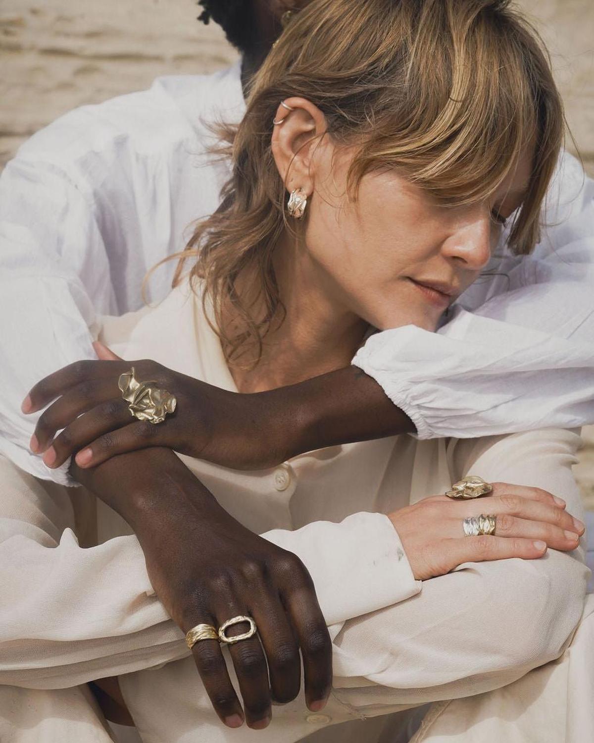 Strata Silver Band Ring - Dea Dia