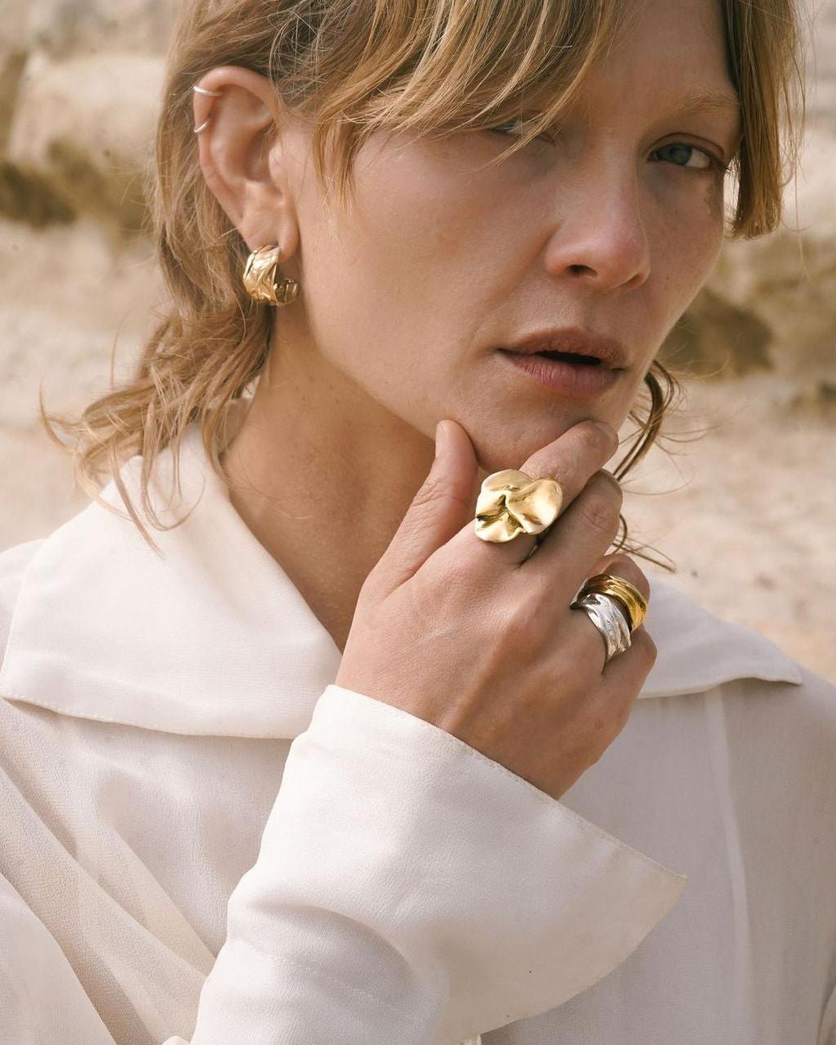 Strata Silver Band Ring - Dea Dia