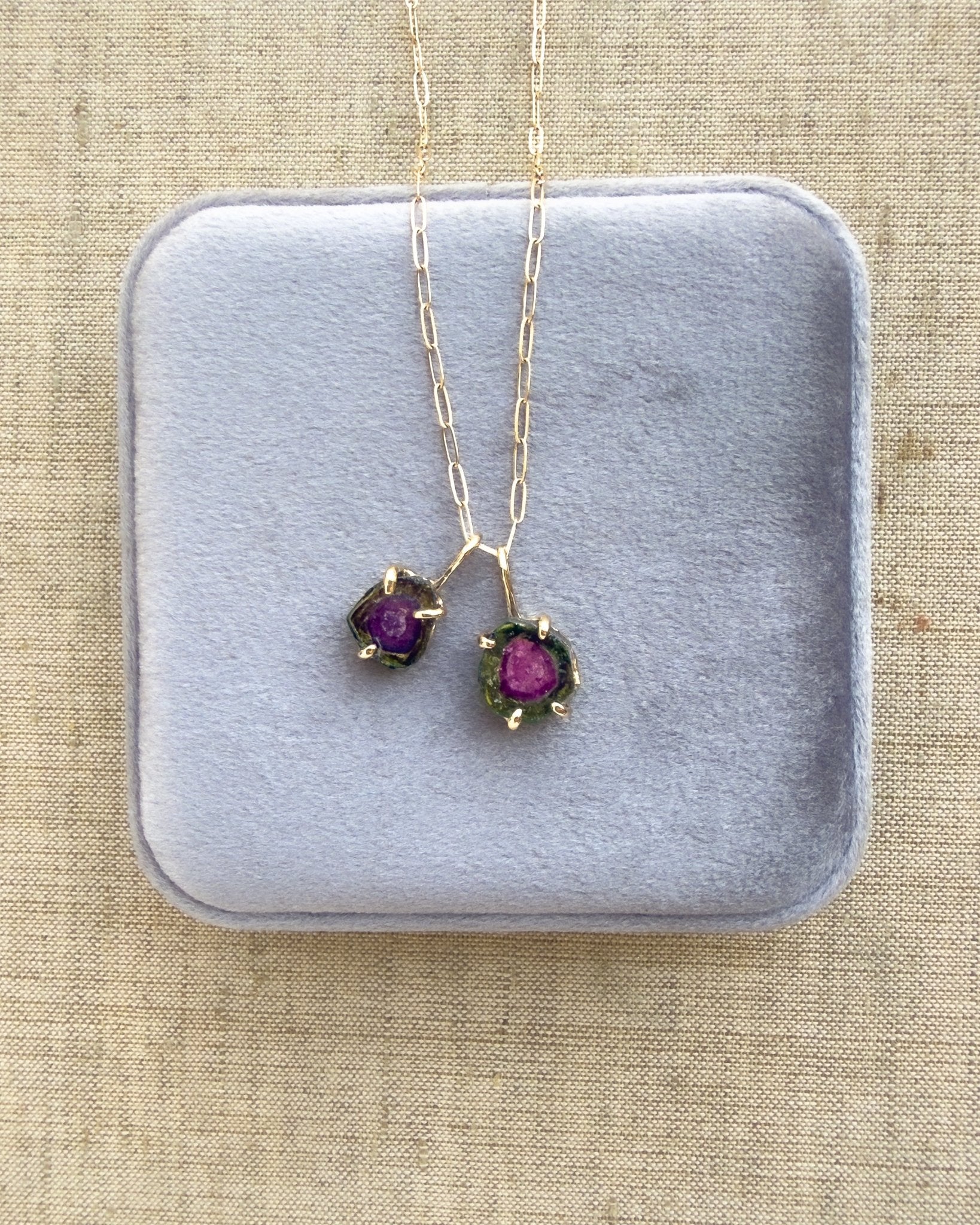 Watermelon Tourmaline Slice Forma Charm - Dea Dia