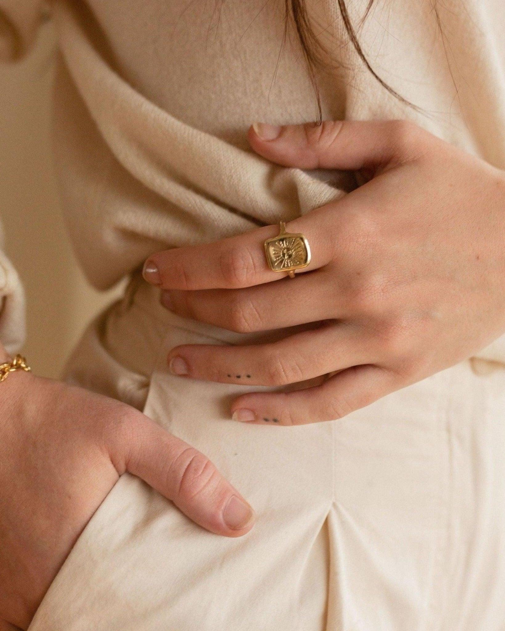 14k Sun Tarot Ring - Dea Dia