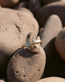 Artemis Gold Moon and Heart Ring - Dea Dia
