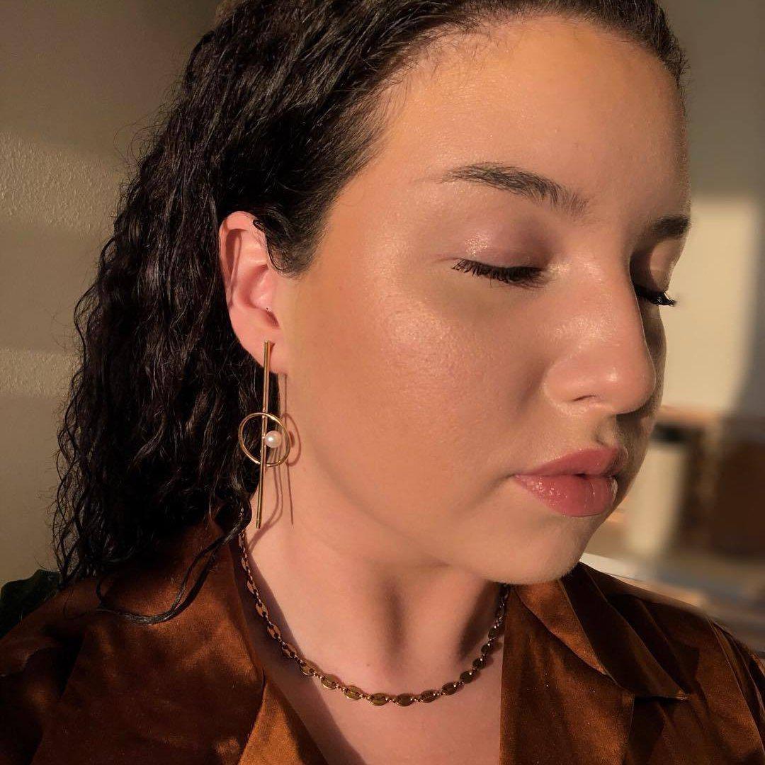 Balance Earrings - Pearl & Gold Geometric Earrings - Dea Dia