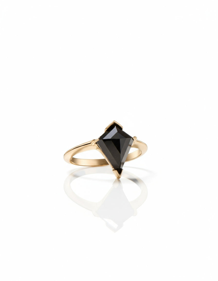 Black Spinel Kite Gold Ring - Dea Dia
