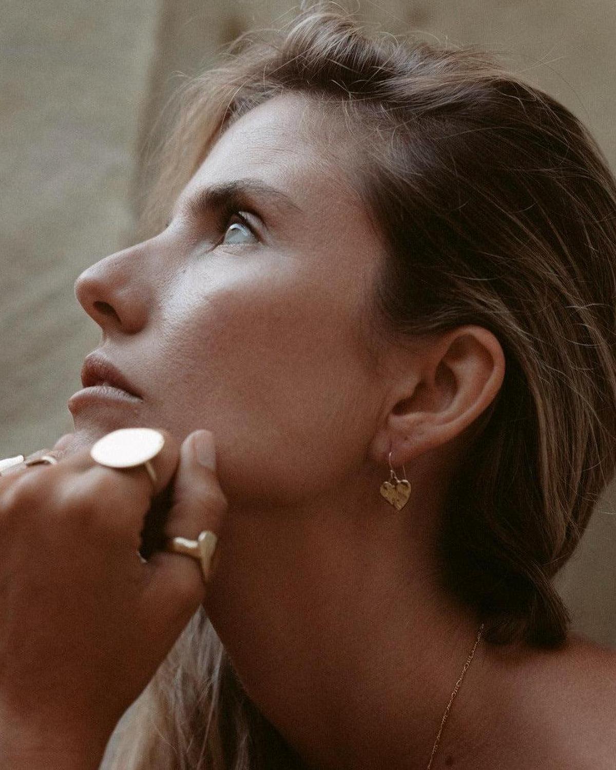 Eros Gold Heart Earrings - Dea Dia