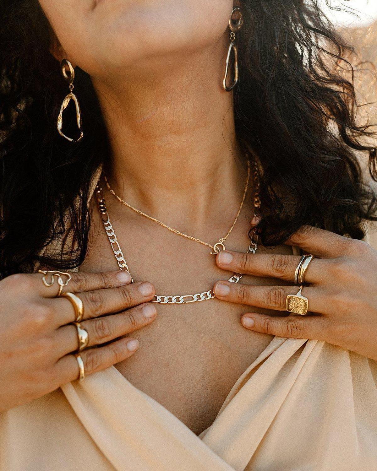Figaro Chain Toggle Clasp Necklace - Dea Dia