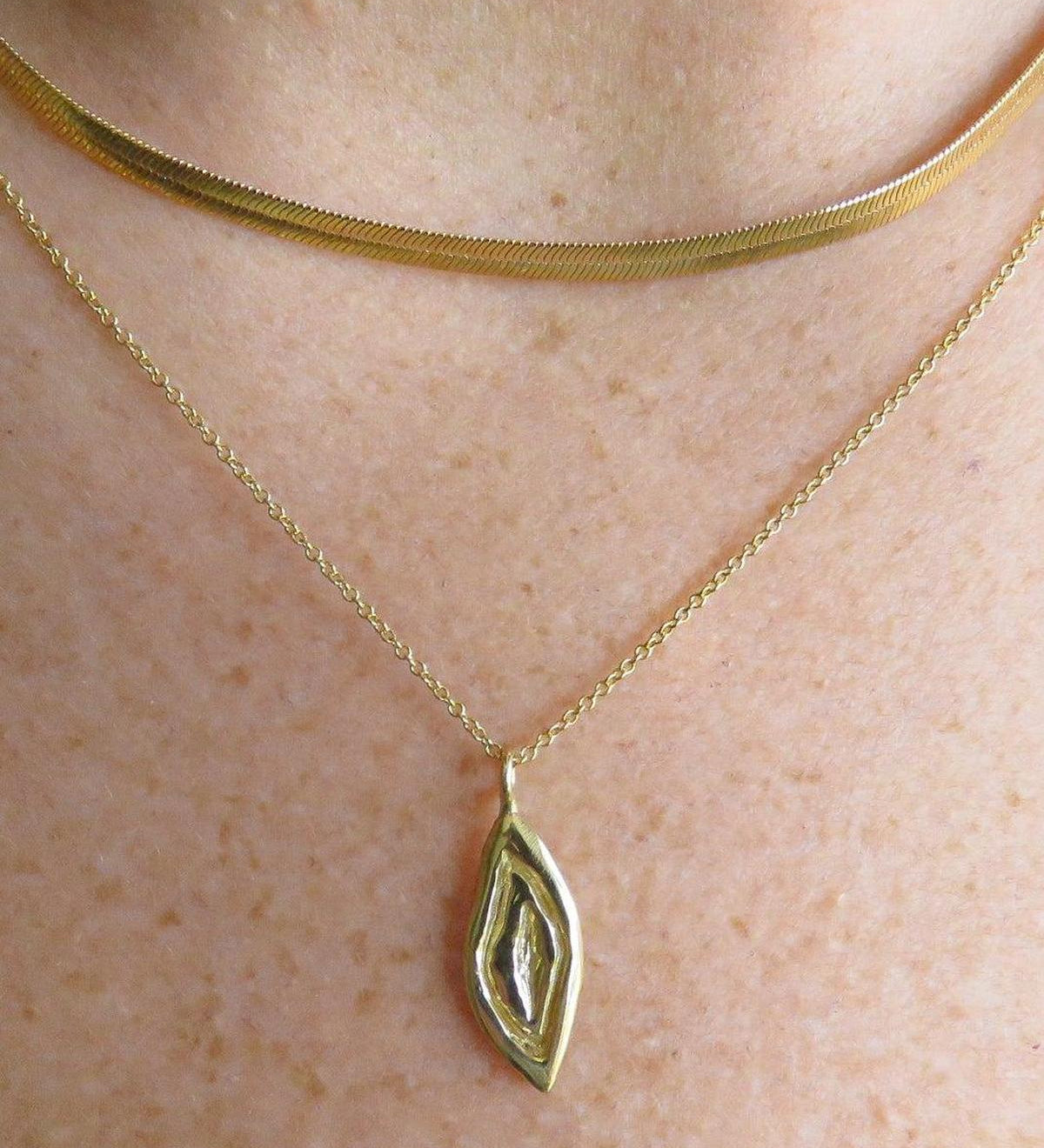 Gold Yoni Talisman Necklace - Dea Dia