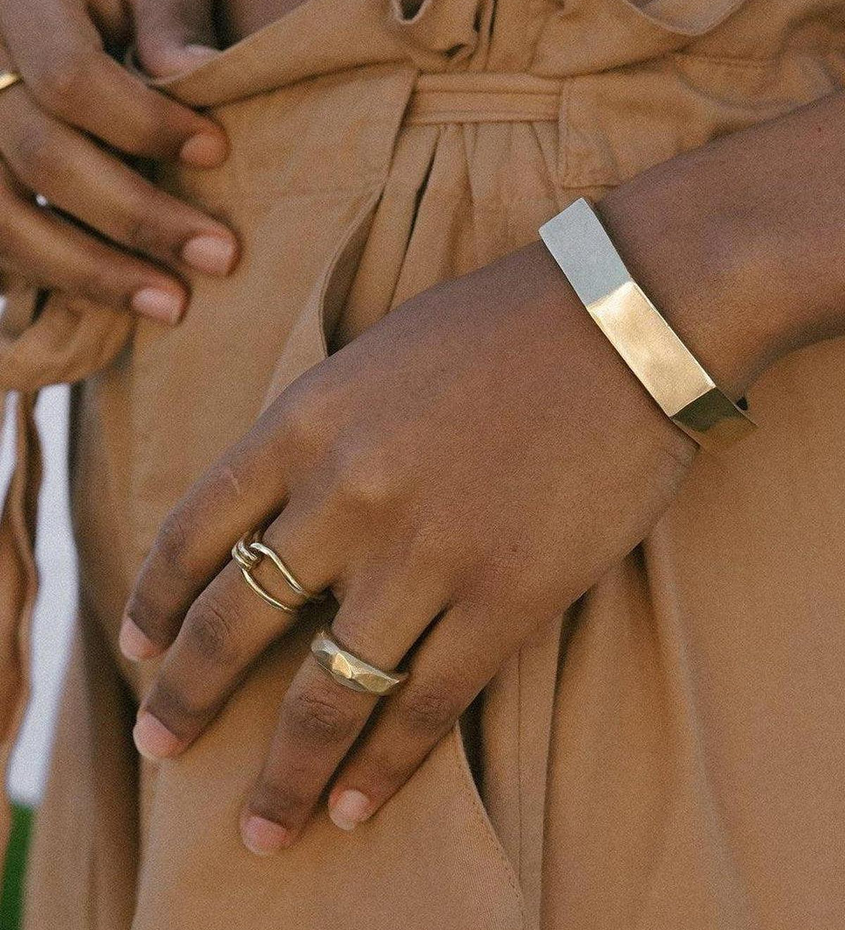 Ridge Cuff - Geometric Cuff Bracelet in Gold or Silver - Dea Dia