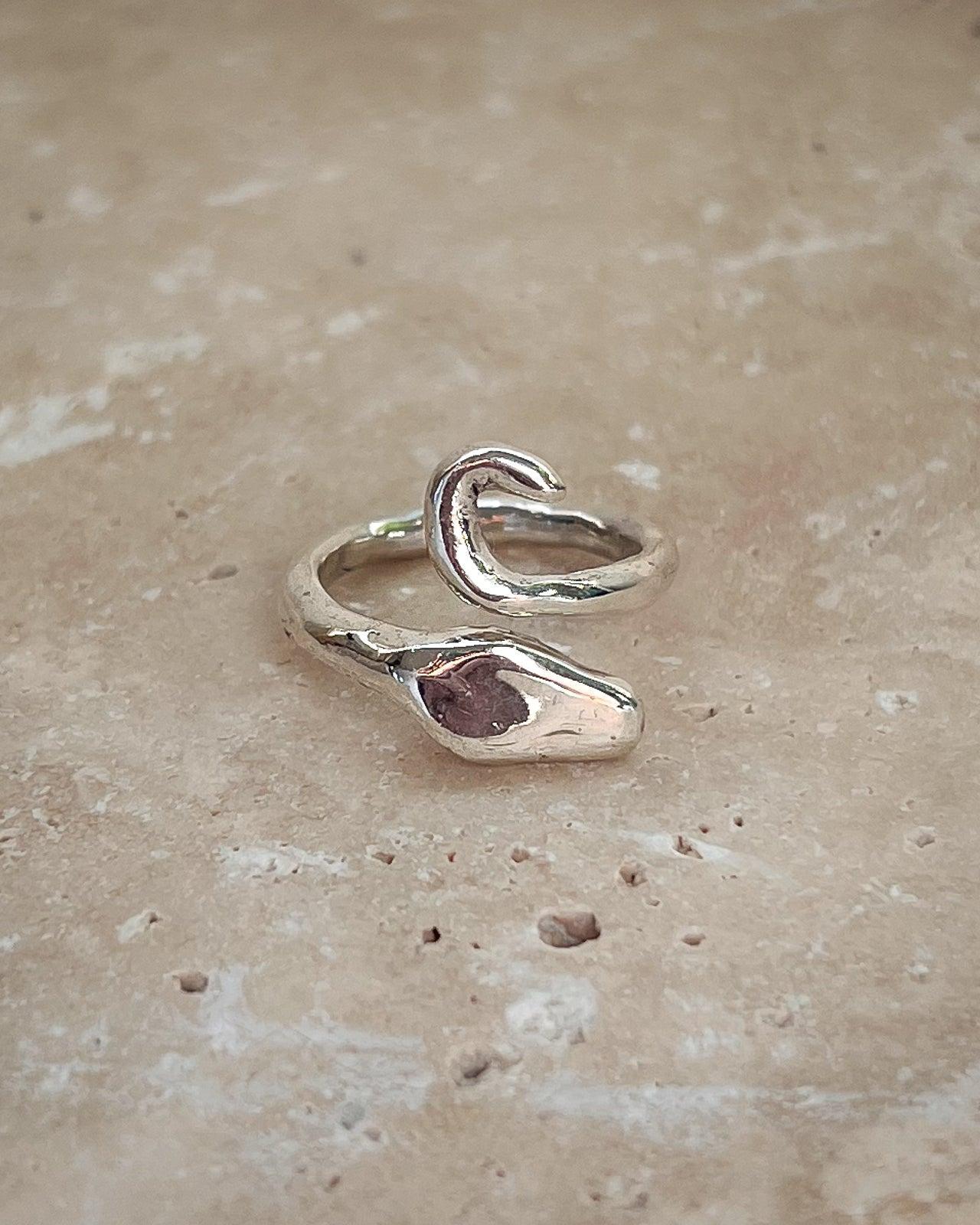 Serpent Guardian Wrap Ring - Dea Dia