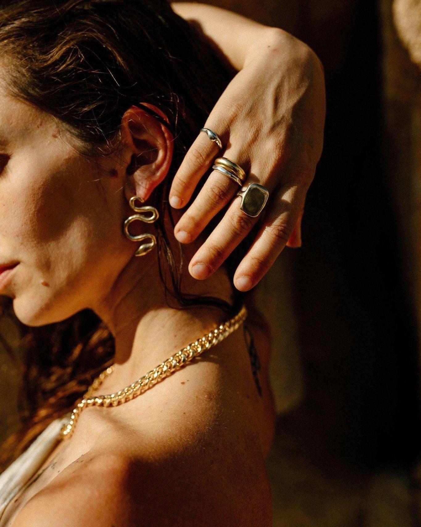 Serpent Kiss Earrings - Dea Dia