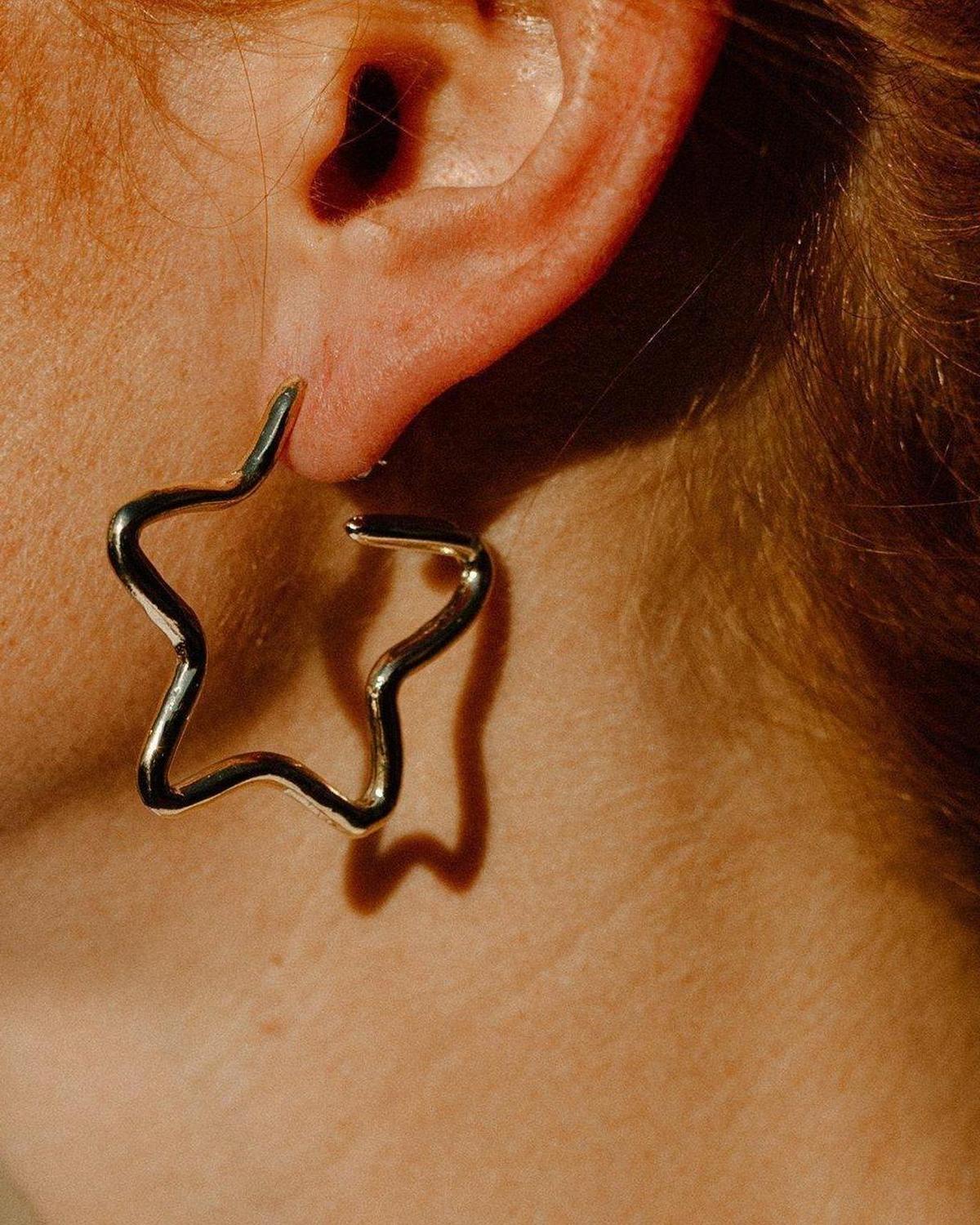 Stella Star Hoops - Star Hoop Earrings - Dea Dia