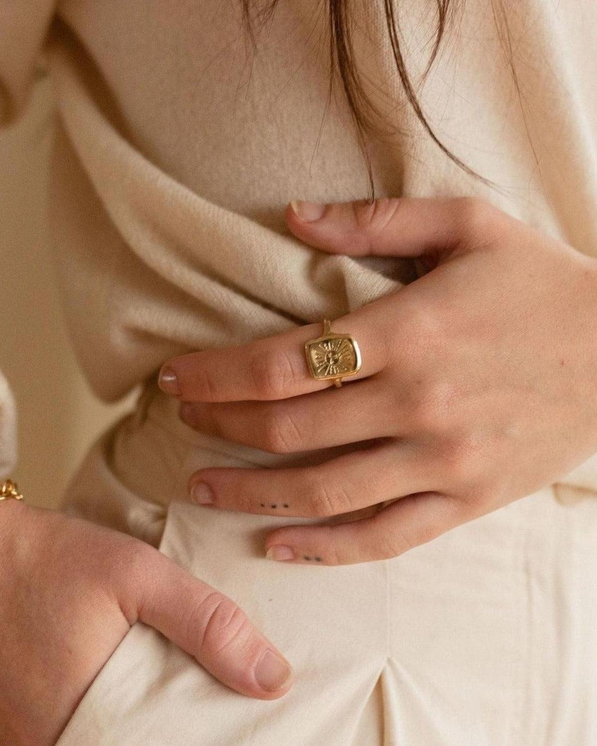 The Sun Tarot Ring - Dea Dia